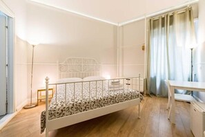 1 chambre, bureau, Wi-Fi, draps fournis