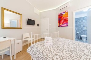 1 chambre, bureau, Wi-Fi, draps fournis