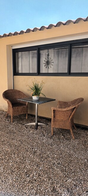 Terrace/patio - Location Gîte Dans le Village de Bedoin au Pied du Mont-ventoux "chez Valérie" (Bédoin)
