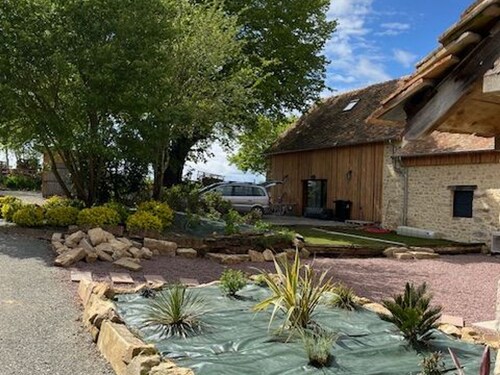 Charming Cottage Near Le Mans with Garden, TV, and Parking