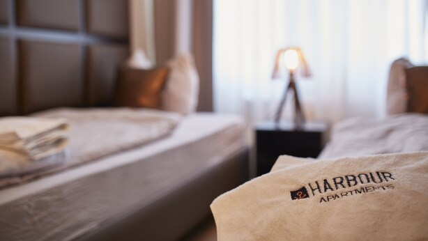 Comfort Double Room, Accessible, Shared Bathroom | Blackout drapes, iron/ironing board (on request), WiFi (free) - Harbour Apartments (Karlsruhe)