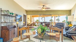 Interior - Sonoran Sun SE 306: Stunning Oceanfront Gem with Breathtaking Views (Puerto Peñasco)