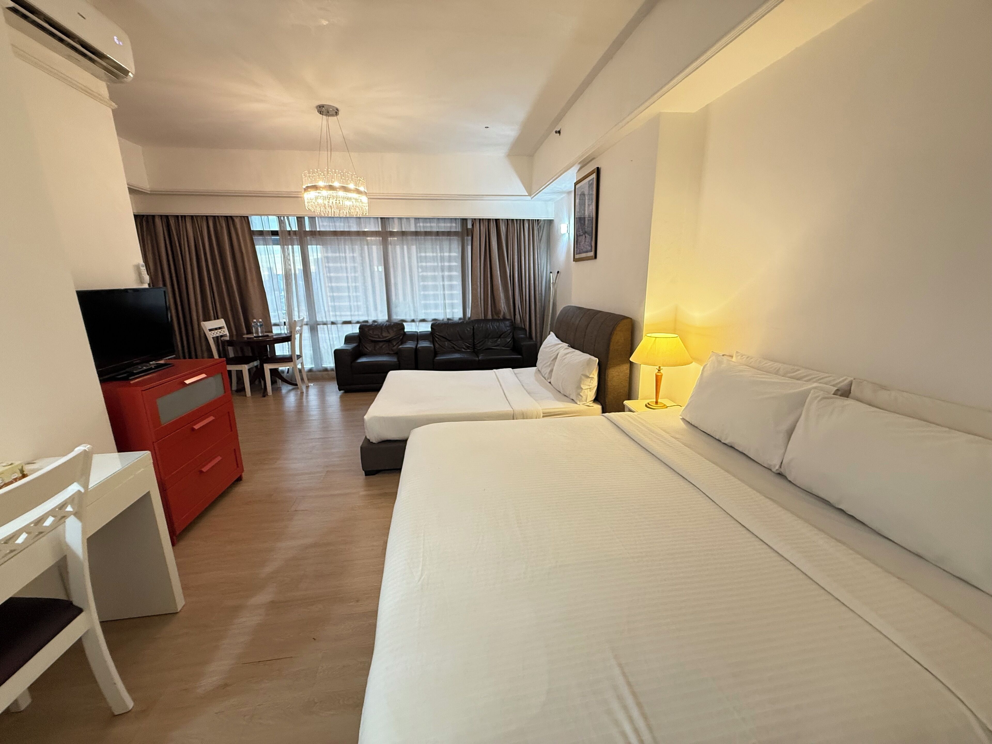 Apartamento junior | Escritorio, sistema de insonorización, tabla de planchar con plancha