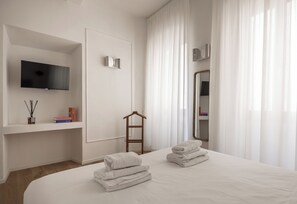 Design-Apartment | 2 Schlafzimmer, hochwertige Bettwaren, Daunenbettdecken