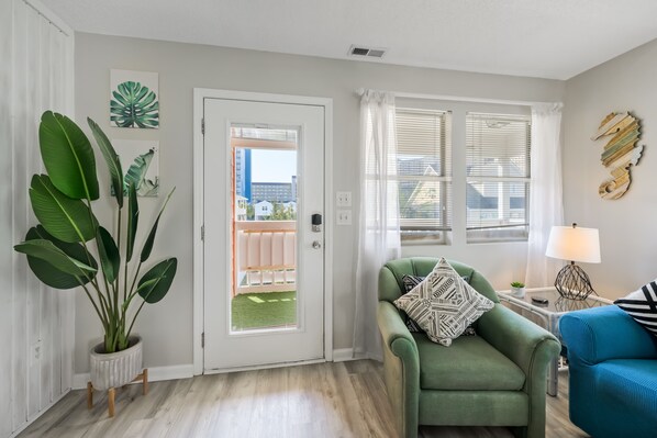 Interior - Private Beach Home -Pet Friendly - Walk 2 Beach - Windy Hill Section (North Myrtle Beach)