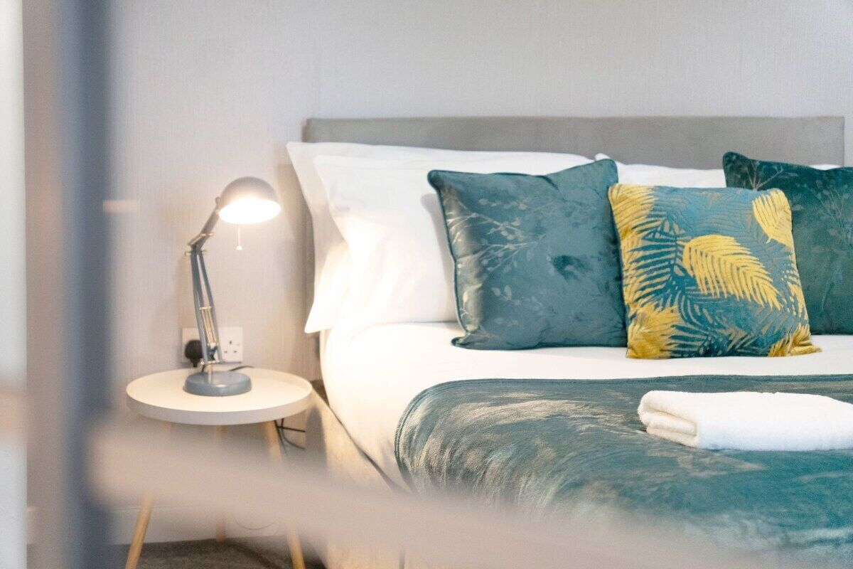 3 間睡房、熨斗/熨衫板、上網、床單