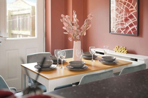 Well-Located 3-Bed | Easy Access to Teesside & A19