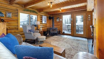TV, fireplace, offices