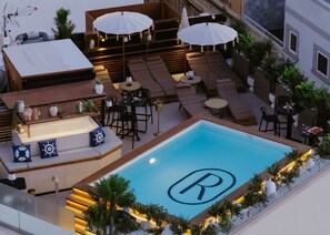 Pool auf dem Dach