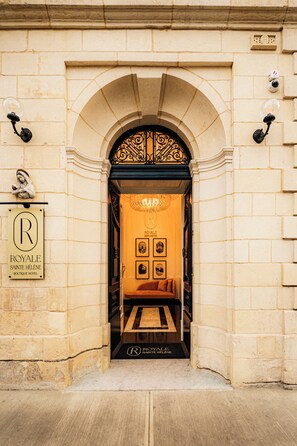 Exterior - Royale Sainte Hélène Boutique Hotel (Birkirkara)