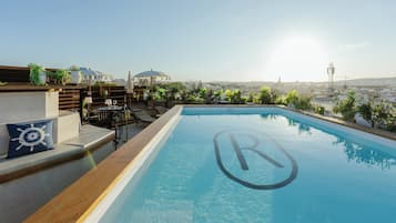 Rooftop pool