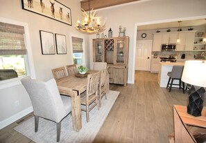 Dining - Jessamine Cottage, Chesnut Hill (Highlands)