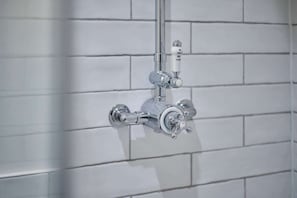 Haartrockner, Handtücher