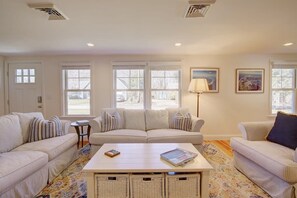 TV, offices - Walk to Earle Rd Beach, Incredible Patio! (Harwich)