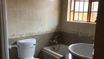 House, 2 Bedrooms, Balcony | Bathroom