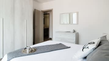 Departamento, vista al lago | Tabla de planchar con plancha y wifi gratis