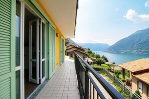 公寓, 湖景 | 露台