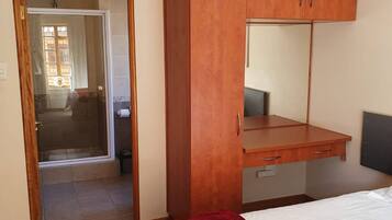 House, 2 Bedrooms, Balcony