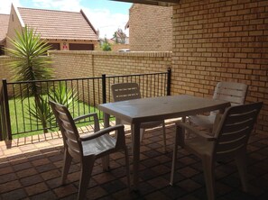 House, 2 Bedrooms, Balcony | Exterior