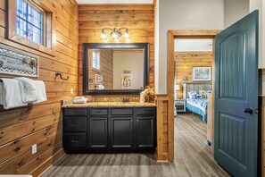 3 habitaciones, wifi gratis y ropa de cama