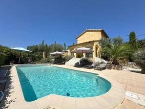 Piscine extérieure