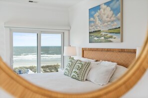 8 bedrooms, desk, iron/ironing board, WiFi