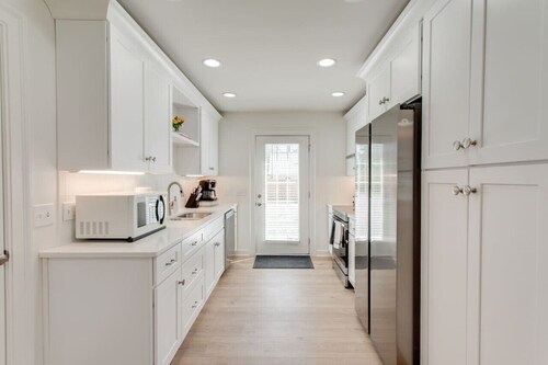 Modern 4BR Home Near MTSU and Restaurants