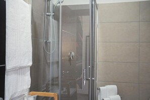 Regadera, regadera tipo lluvia, amenidades de baño gratuitas