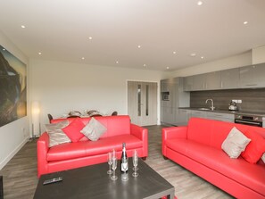 Living area - Lulstead (Weymouth)