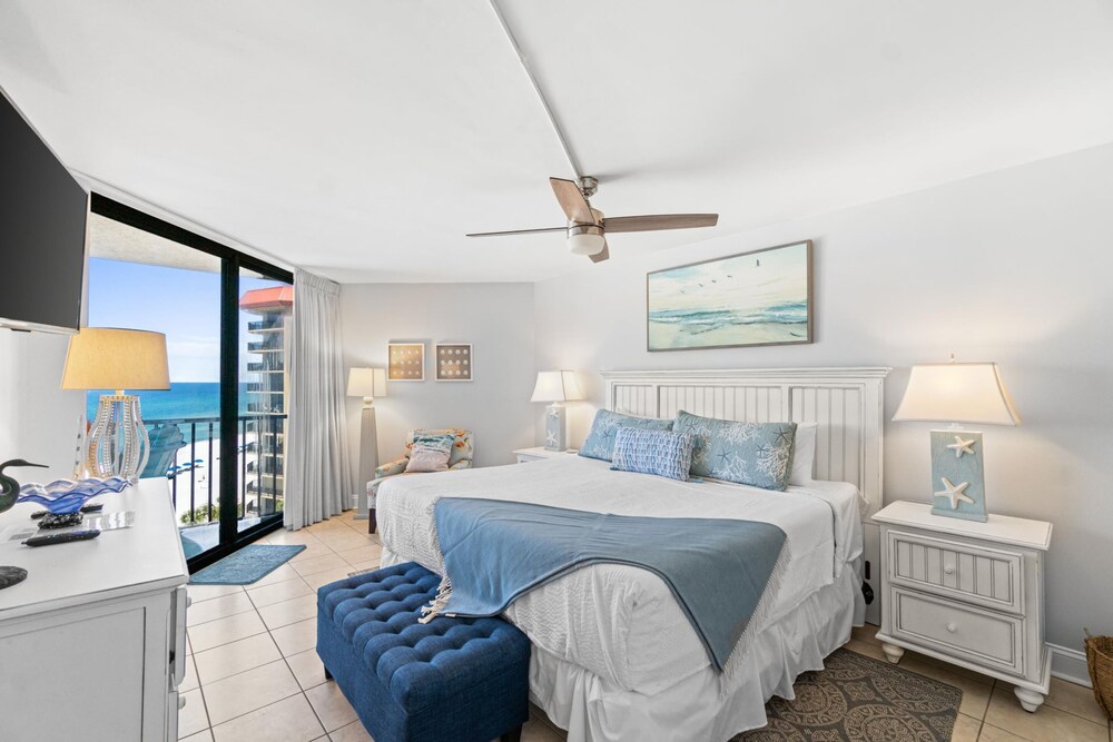 Summerhouse 809B Beachfront, 2 Pools, Beach Service Included, East