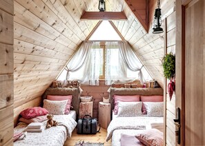 Blackout curtains, iron/ironing board, free WiFi, bed sheets - Górska Osada Luxury Chalet Poronin (Poronin)