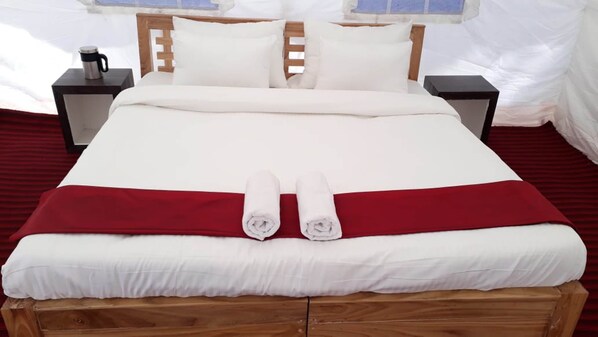 Deluxe Tent, Mountain View | 1 bedroom, bed sheets - Eastern Valley Camp (Leh)