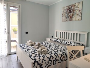 1 Schlafzimmer, Schreibtisch, Bügeleisen/Bügelbrett, kostenloses WLAN