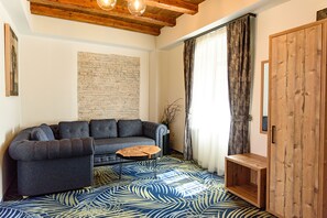 Deluxe Apartment - ART HOTEL (Sibiu)