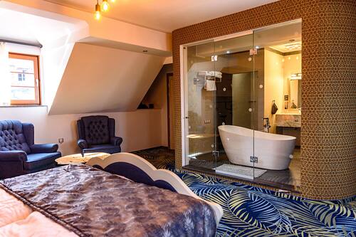 Exclusive-Doppelzimmer | Zimmersafe, Schreibtisch, schallisolierte Zimmer, kostenloses WLAN