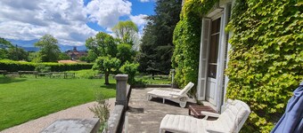 Grande Maison Familiale Dans Charmant Village Pyrénéen. Très Calme