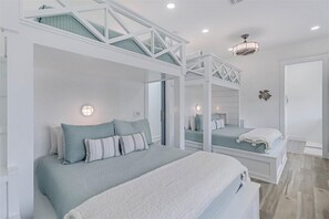 4 Schlafzimmer, Bügeleisen/Bügelbrett, kostenloses WLAN, Bettwäsche