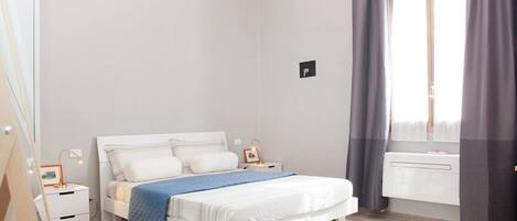 1 bedroom, in-room safe, desk, laptop workspace