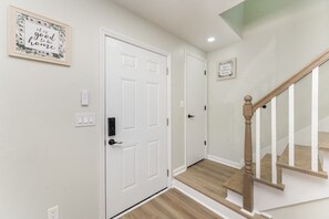 Interior - Beachty Townhome in Walking Distance to the Beach (Myrtle Beach)