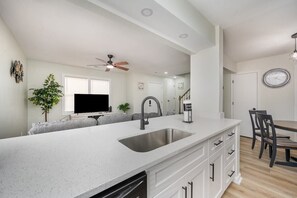 Interior - Beachty Townhome in Walking Distance to the Beach (Myrtle Beach)