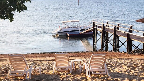 På stranden