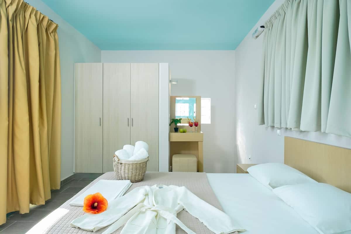 Suite superior | 1 habitación, caja de seguridad en la habitación y escritorio