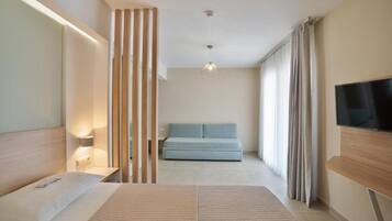 Premium Suite | 1 bedroom, in-room safe, desk, laptop workspace