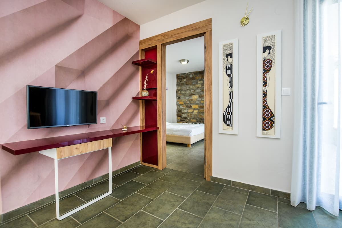 Suite | 1 habitación, caja de seguridad en la habitación y escritorio