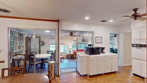 Interior - PELICAN'S POST 4 bedrooms, 3 bathrooms (Jekyll Island)