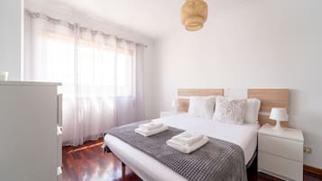 2 bedrooms, iron/ironing board, free WiFi, bed sheets