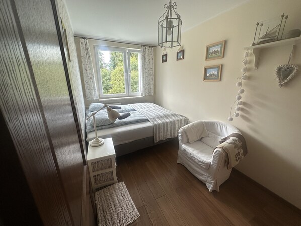 Apartment | Wohnbereich | Flachbildfernseher