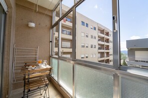 Dining - Álvares Araújo - Apartamento Familiar perto da Estação de Comboio (Braga)