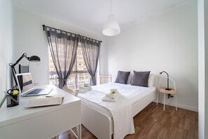 4 bedrooms, iron/ironing board, free WiFi, bed sheets