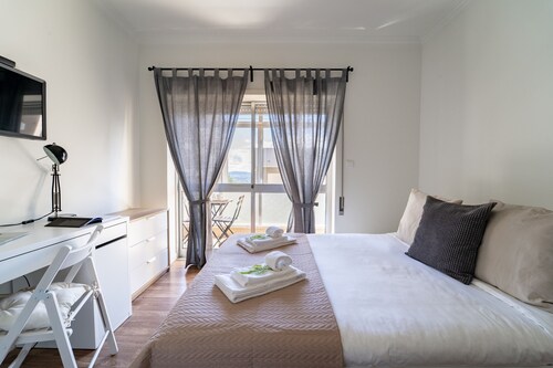 Álvares Araújo - Apartamento Familiar perto da Estação de Comboio